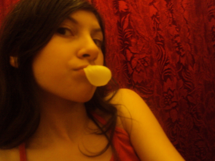 balonu asta sa cam dezuflat:(( - my bubble gum