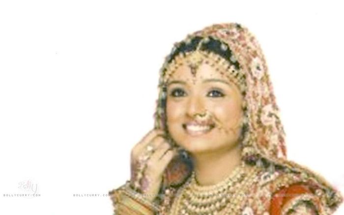 33260-parul-as-ragini-in-wedding-dress-in-sapna-babul-ka-bidaai