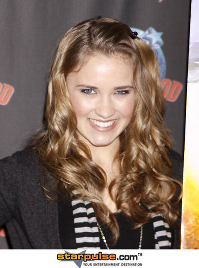 Emily%20Osment-AGM-012779