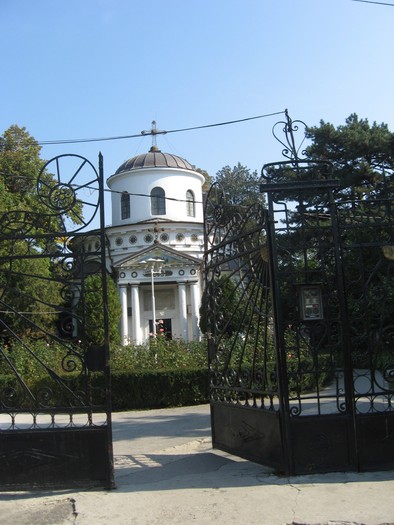 biserica Ghica tei ridicata in 1833 de Grigore Dim Ghica - Bucuresti 3 zona Colentina Plumbuita Tei