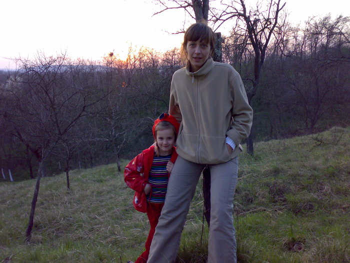 pe dealul din curte; ce fain
