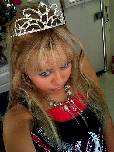 3188905940_65a774b641_o - hannah montana