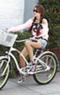 3422935997_5071240693_t - hannah montana