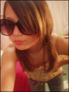25307523[2].ad76f8 - hannah montana