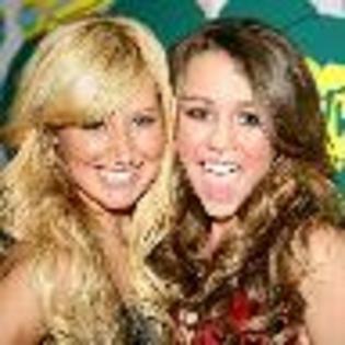 miley_cyrus_destiny_hope - hannah montana