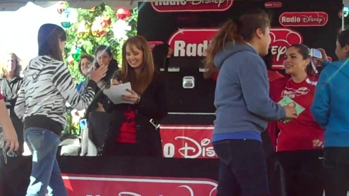 Debby Ryan Meet and greet 0545