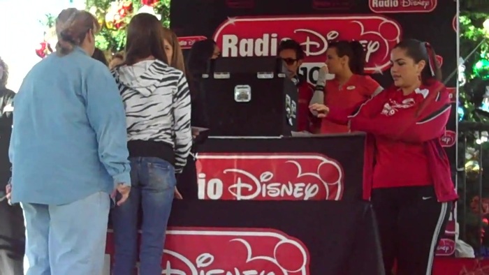 Debby Ryan Meet and greet 0559