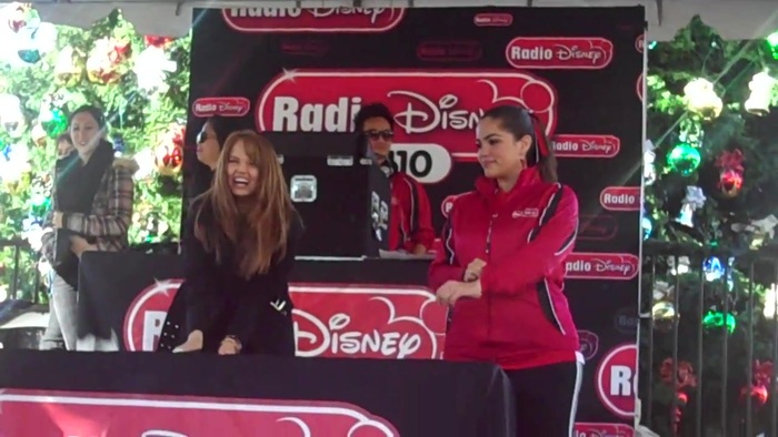 Debby Ryan Meet and greet 0803