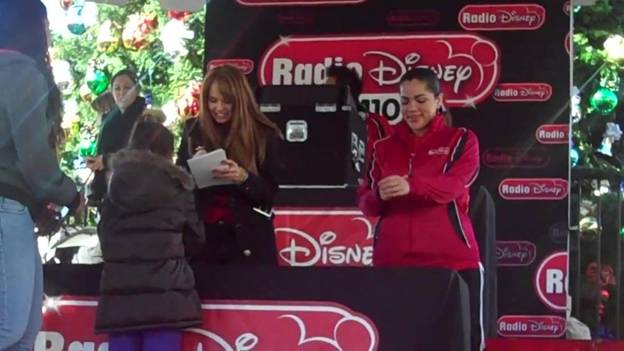 Debby Ryan Meet and greet 0830