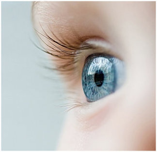 2 ochii albastri - poze artistice ochi