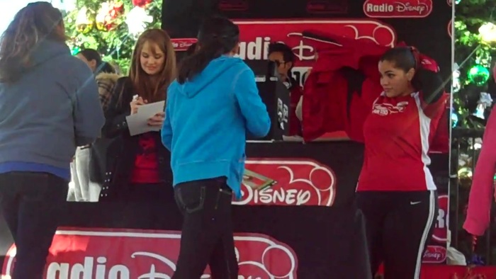 Debby Ryan Meet and greet 0517