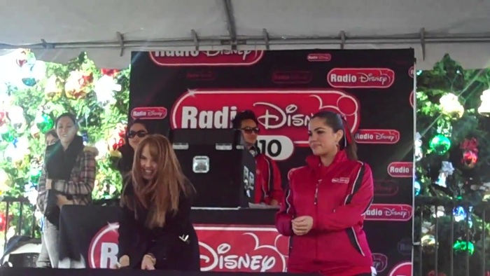 Debby Ryan Meet and greet 0800