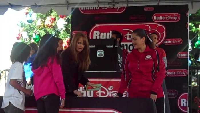Debby Ryan Meet and greet 1451 - 0 - - Pozele - mele - cu - Debbz