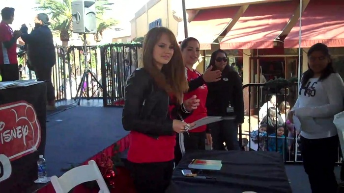 Debby Ryan meet & greet 29 - 0 - - Pozele - mele - cu - Debbz