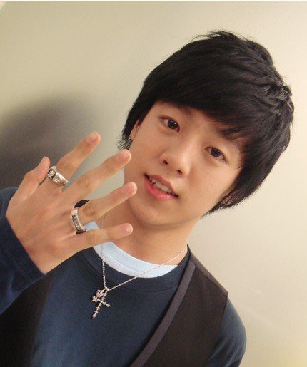 23980_1268577642080_1459002685_30583514_7434159_n - a---lee hyun woo---a