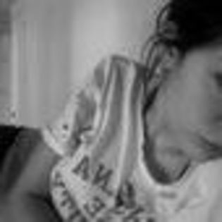 miley-cyrus-746762l-thumbnail_gallery