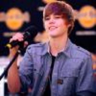 _VlF16645747-01 - justin bieber