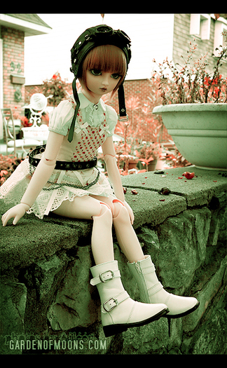 autumn_in_ruins_I_by_gardenofmoons