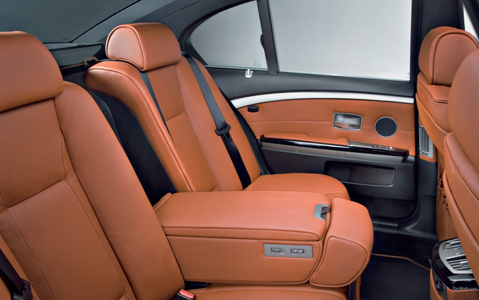 KUJKVRZJBOFHSXQTADE - bmw-uri