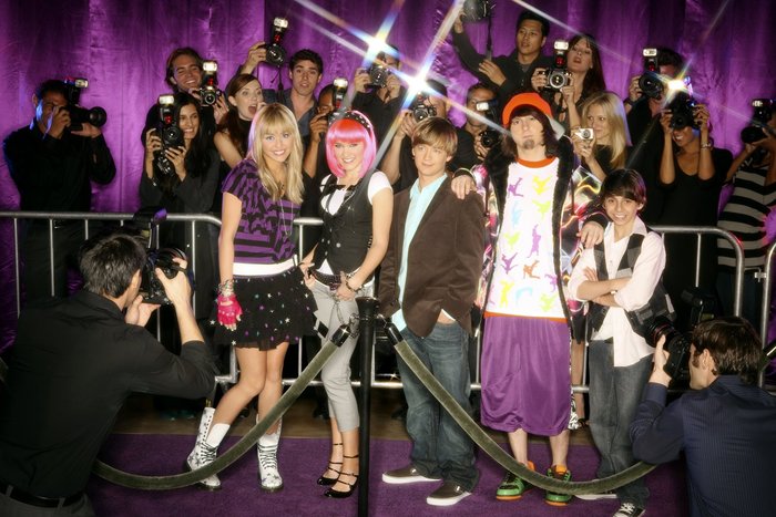 [HANNAHMONTANA_Y3_GAL_024