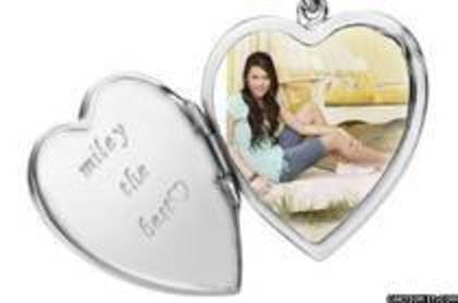 WQMPJYXFDRSRZTZXHWB - Medalioane Hannah Montana