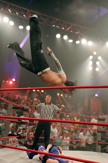 651954JeffHardySwantonBomb3 - jeff hardy Swanton Bomb