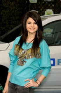 23538223_ELFTVEVUF - L Selena Gomez L