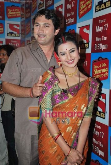 divyanka poze noi