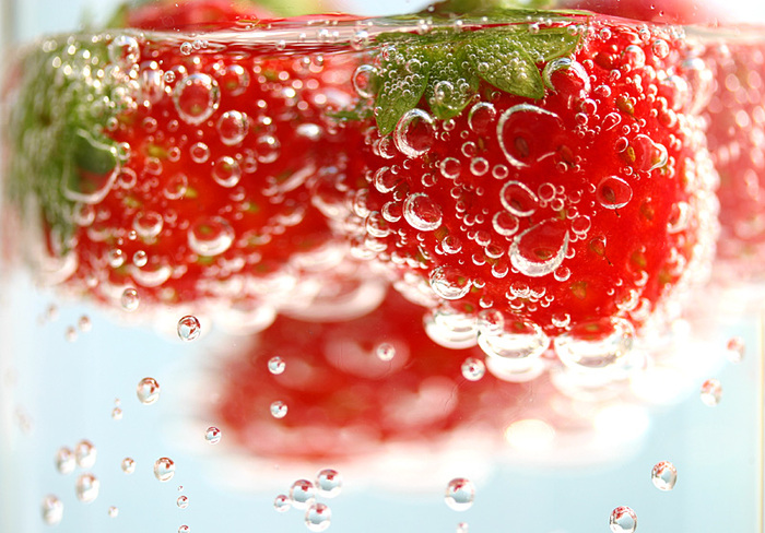 strawberry_sparkling_by_lilkoda16 - aAa Capsuniciiii aAa