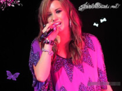 25366673_FUTICWXPH - demi lovato