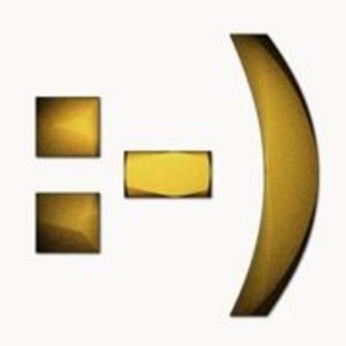25701928_QQWRSHQAO - smileys face