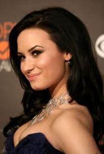 imagesCAJ3RTZU - demi lovato