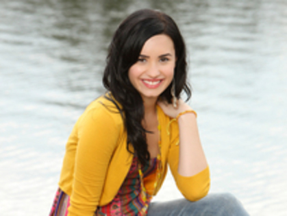 25900506_JGATHGKDK - DEMI Lovato