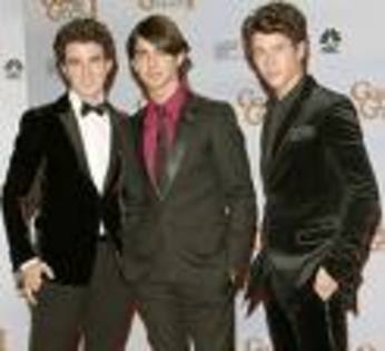 images00 - Jonas Brothers