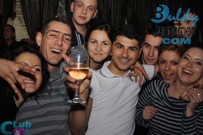 night 211 - Club Cool 11 Decembrie