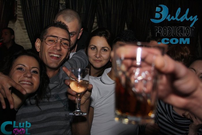 night 212 - Club Cool 11 Decembrie