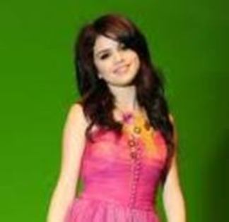 22086840_VVKTXWWLK - toate pozele mele cu selena gomez