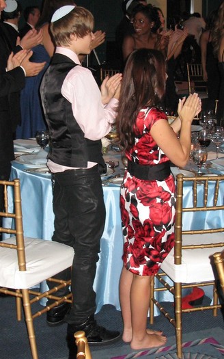 justin-bieber-100310-7