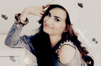 25798766_JYLFQRIUA - Demi Lovato