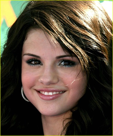 Selena Gomez Pictures (Update September 08) (66)