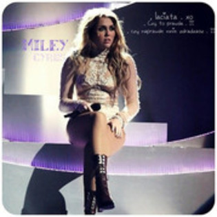 25798679_UXXBJHPJG - Miley