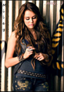 25799172_FUWPAQPJG - Miley