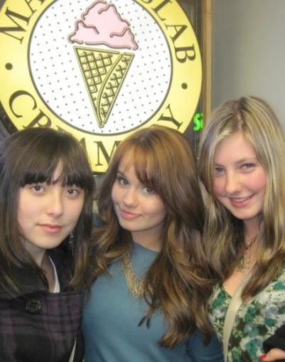 normal_debby-ryan-marble-slab_28529 - With - Fans - at - the - Marble - Slab - in - Vancouver