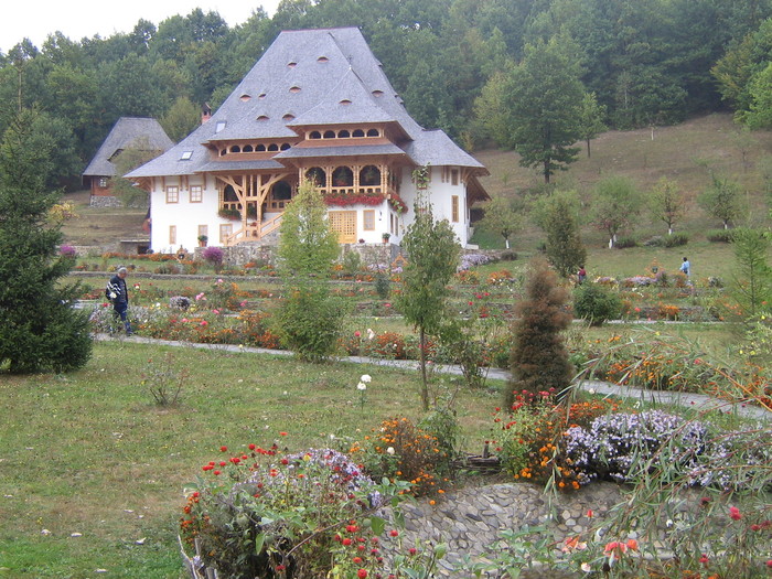 IMG_0421 - ROMANIA PAMANT SFANT