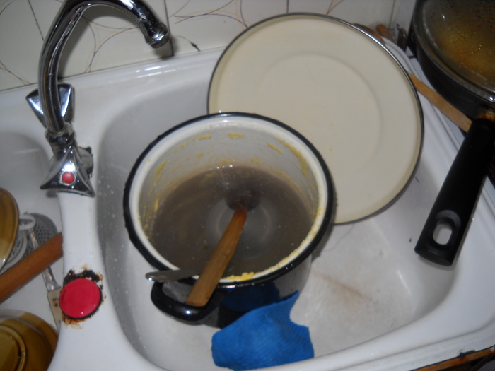 vesela sta....pe loc repaus - PORC TAIAT DE PE LISTA