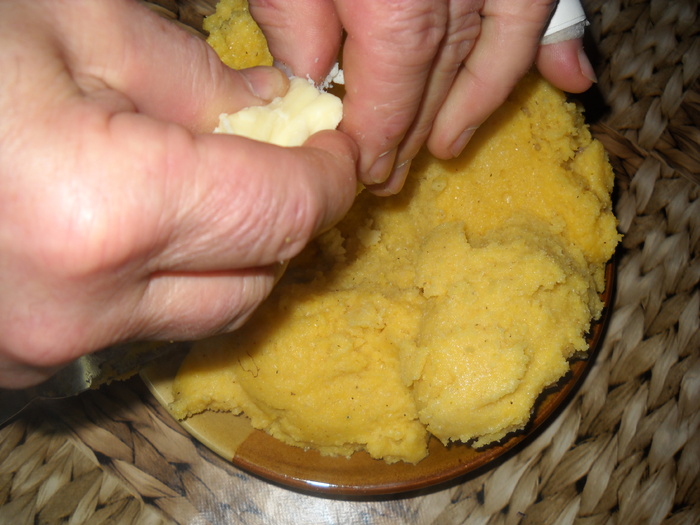 fac o gaura in mijloc....