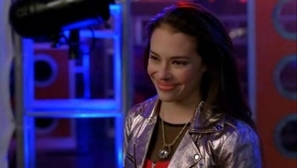 Camp-Rock-2-screencaps-demi-lovato-15455752-399-225