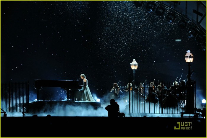 taylor-swift-december-cma-04