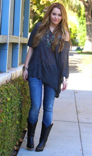 miley-cyrus-18-beautiful (1)