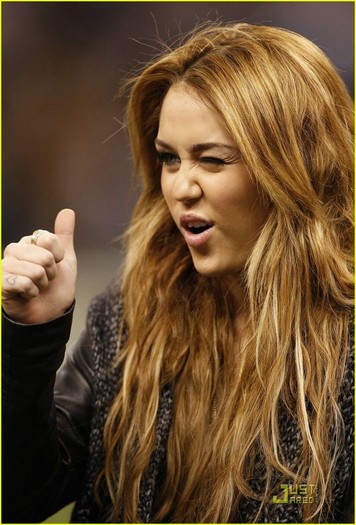 mileycyrusundercovermeg